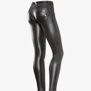 Freddy Jeans - Black Faux Leather Stretch Booty-lift Pants